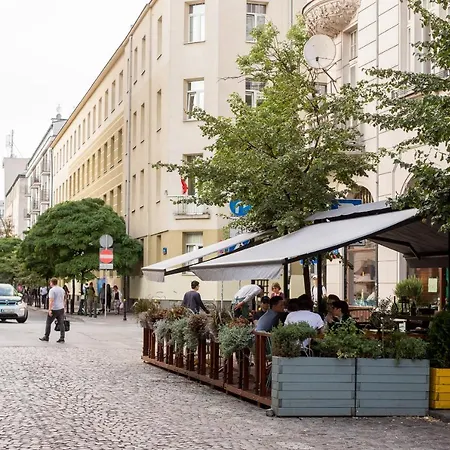 Centre In One By Bookinghost *